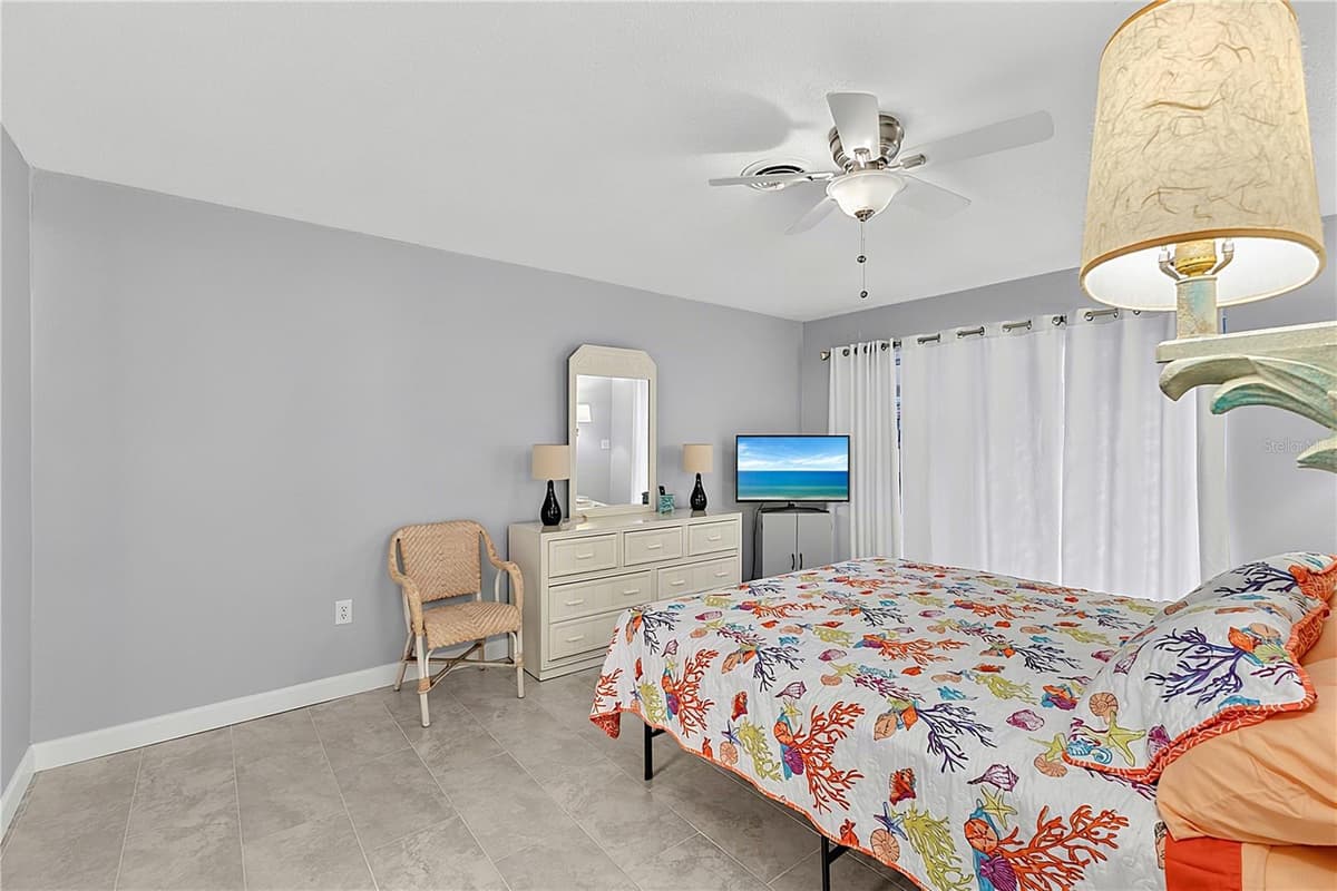 1205 TARPON CENTER DRIVE — photo 22 of 28