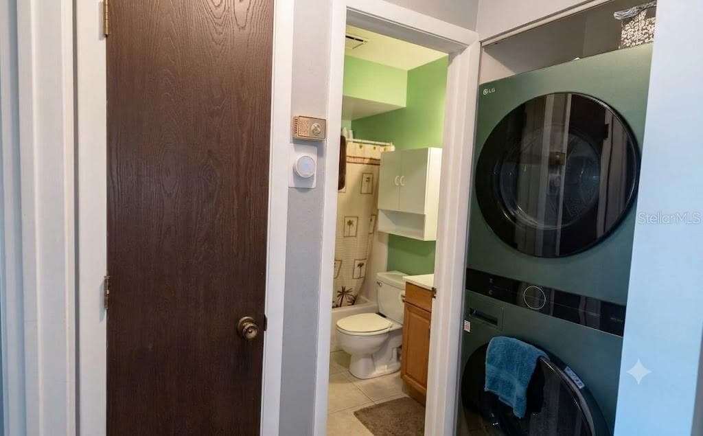25275 RAMPART BOULEVARD — photo 15 of 23