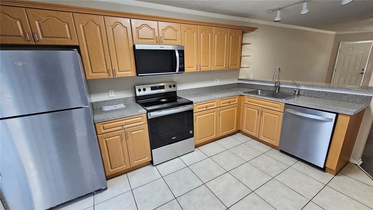 3651 GOLDENROD ROAD — photo 5 of 17