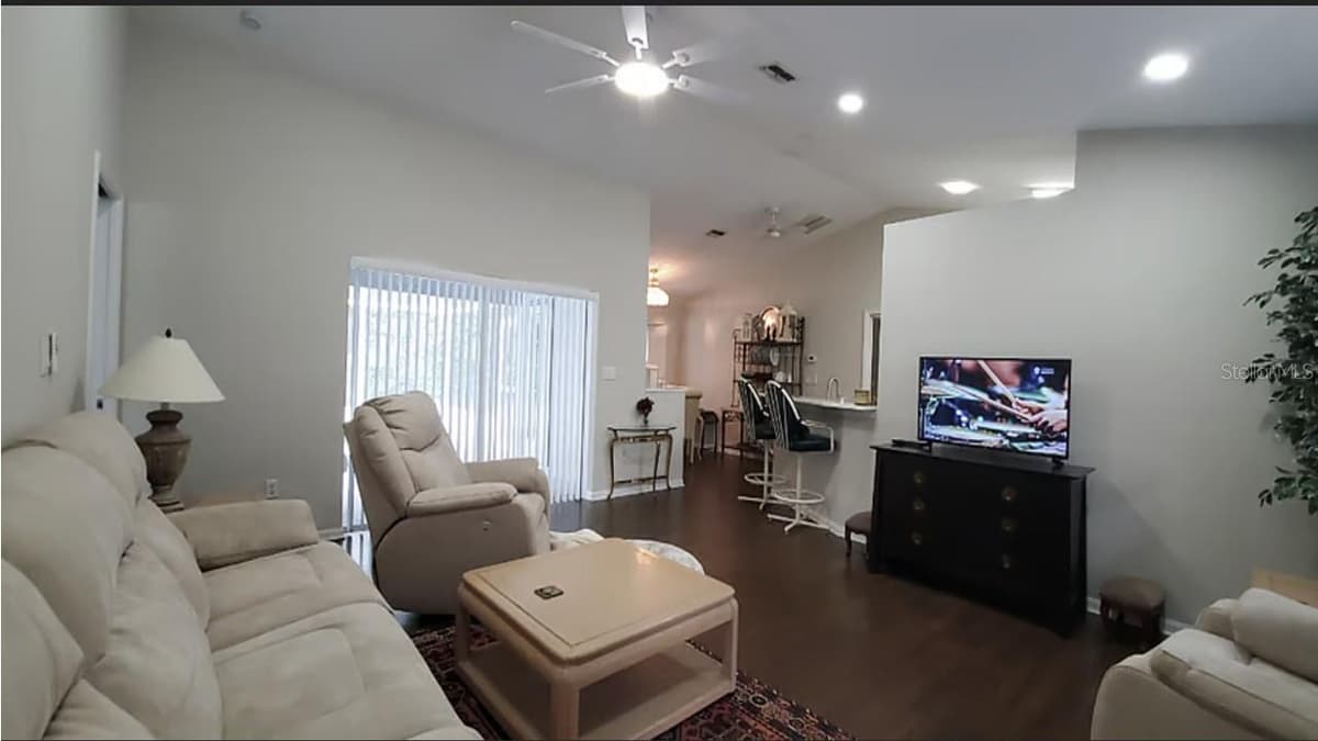2534 BRENTWOOD CIRCLE — photo 2 of 20