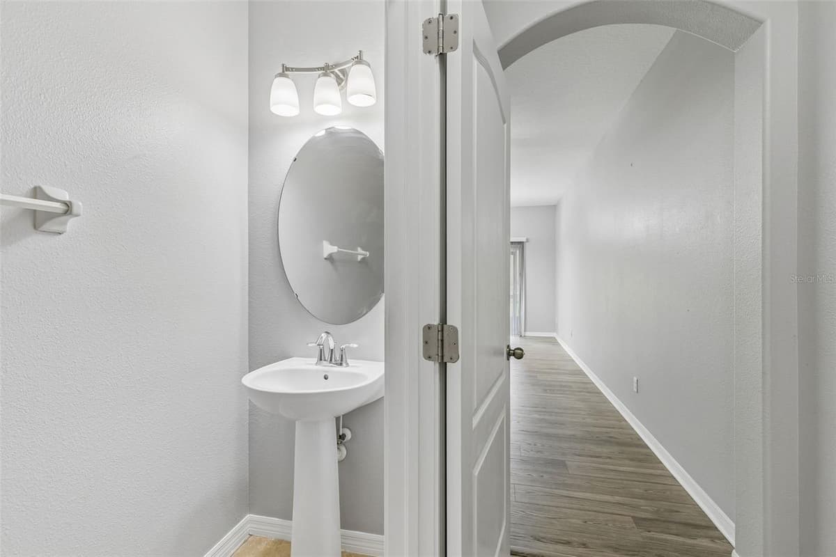 1220 TWIN TREES LANE — photo 10 of 23
