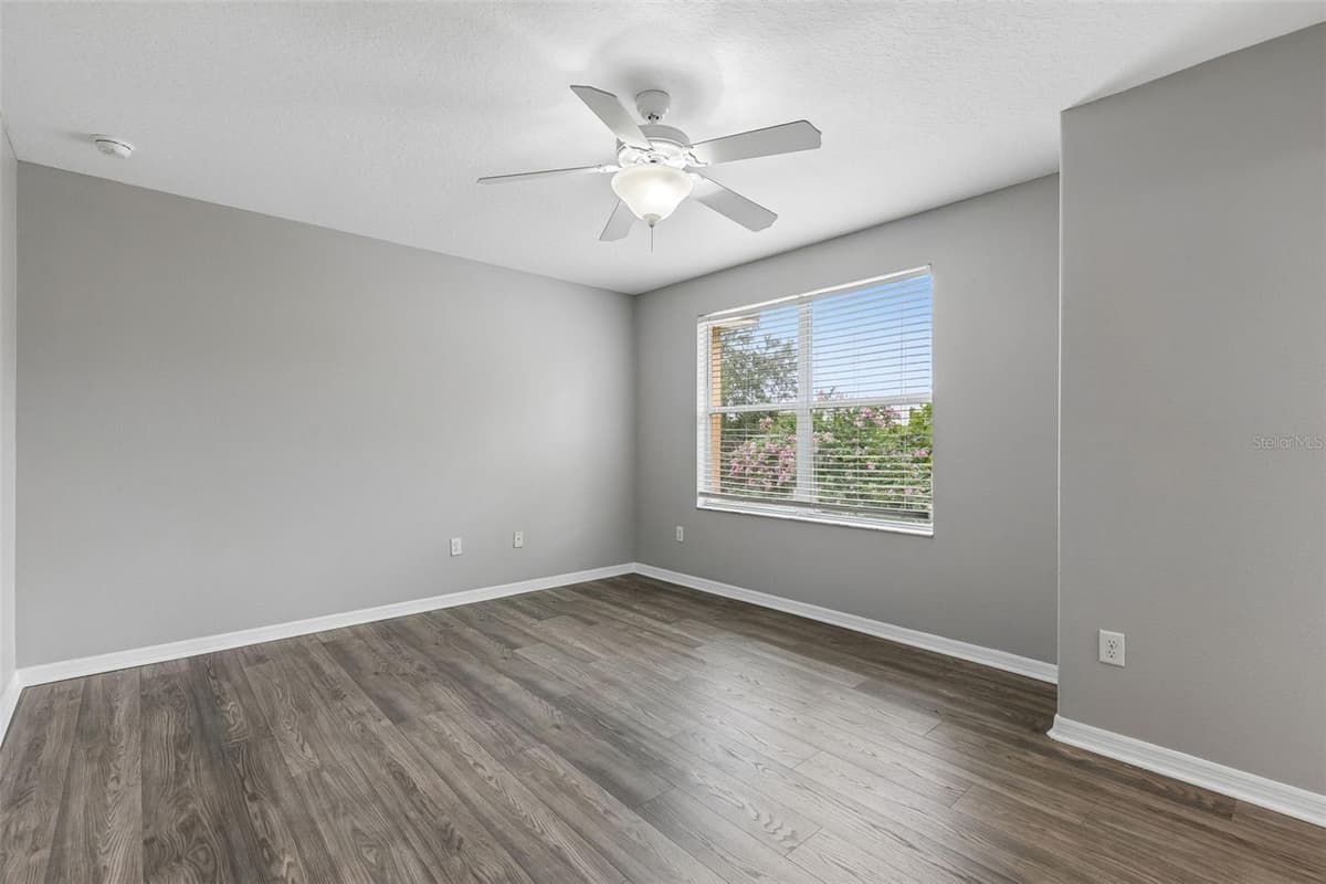 1220 TWIN TREES LANE — photo 11 of 23