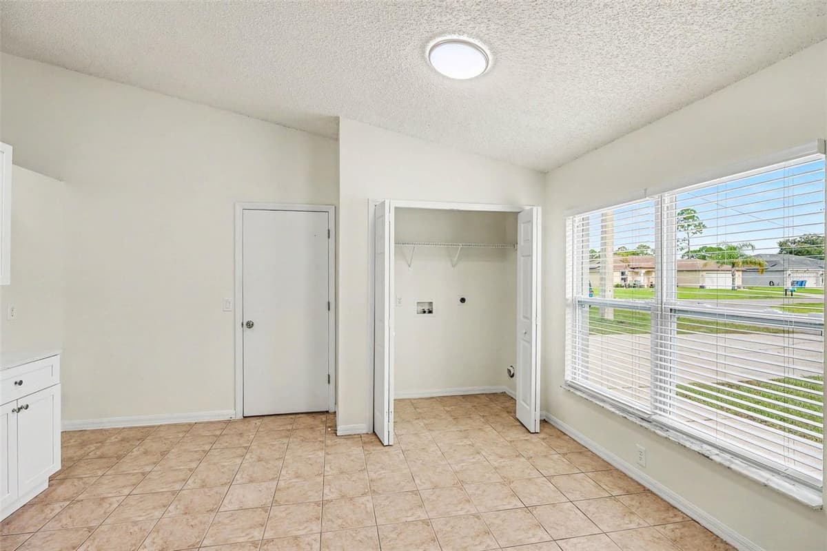 1142 JASLO STREET — photo 6 of 15