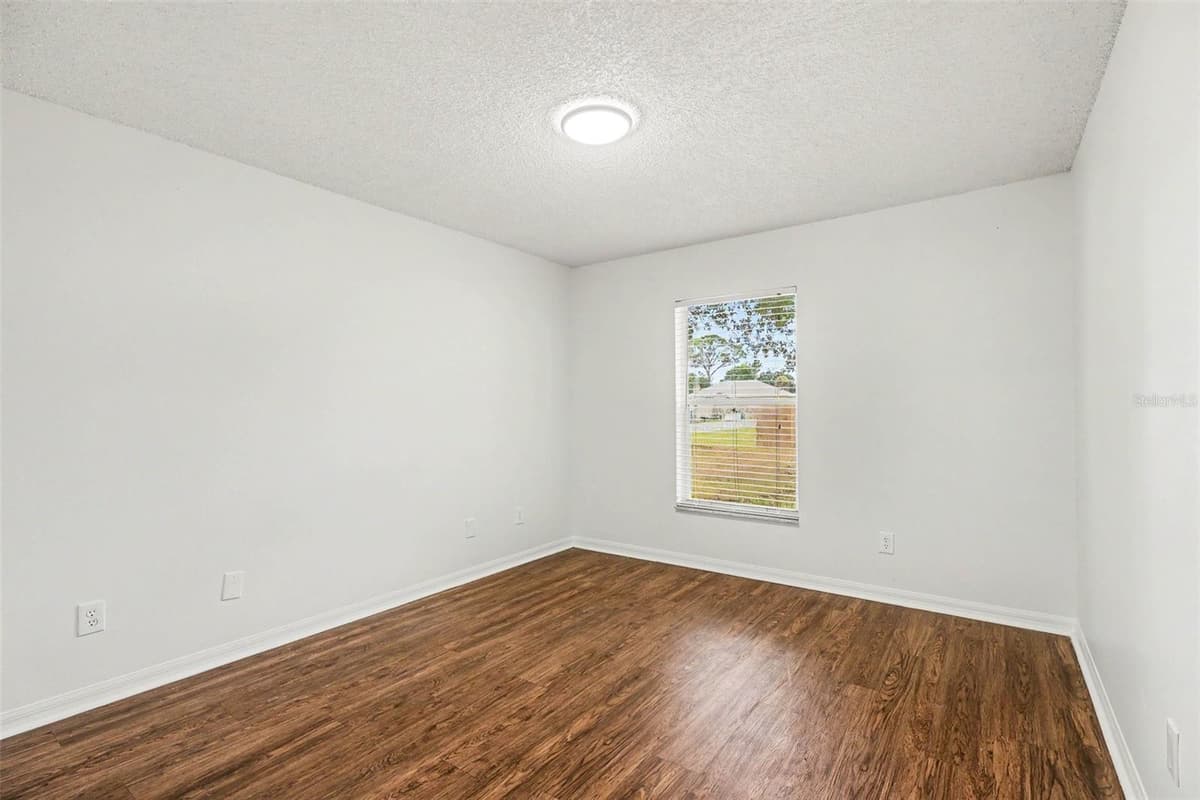 1142 JASLO STREET — photo 12 of 15