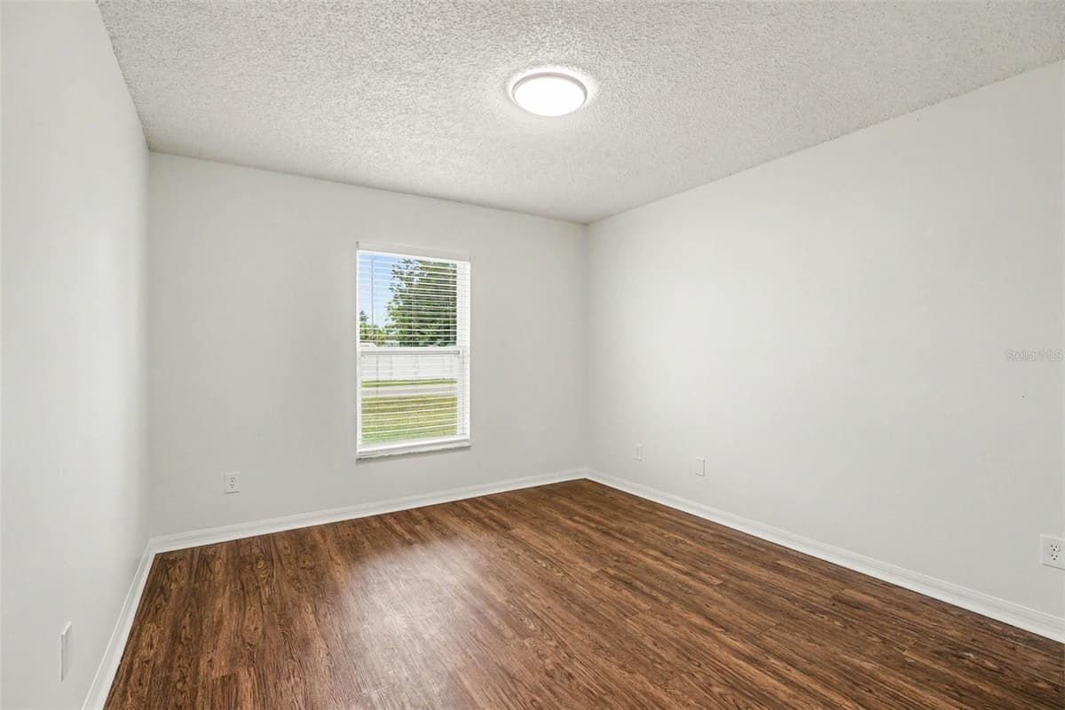 1142 JASLO STREET — photo 11 of 15
