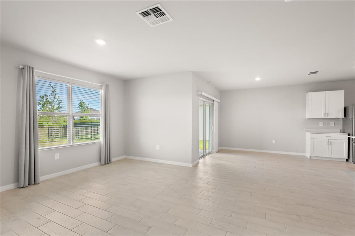 4975 TUSCOLA BOULEVARD — photo 14 of 54