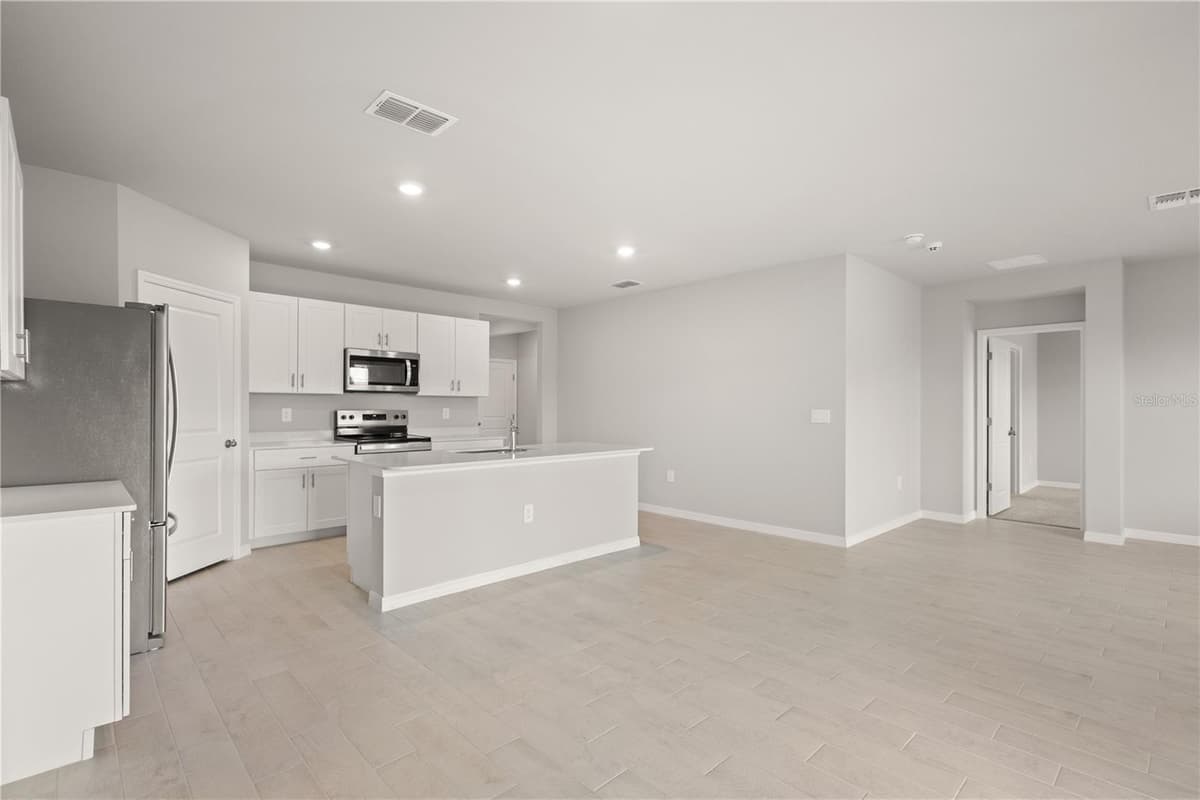 4975 TUSCOLA BOULEVARD — photo 12 of 54