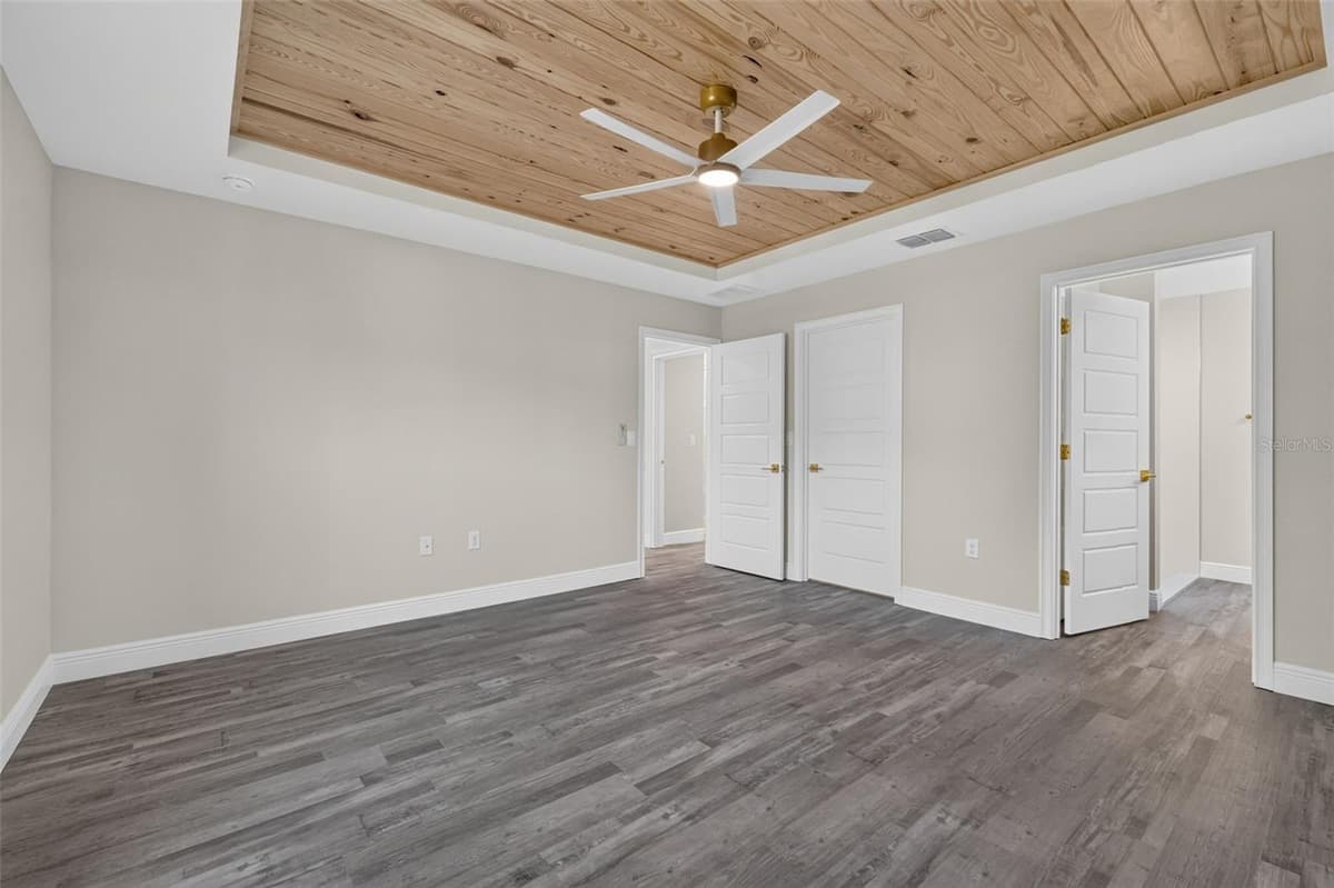 103 WALNUT DRIVE — photo 13 of 29