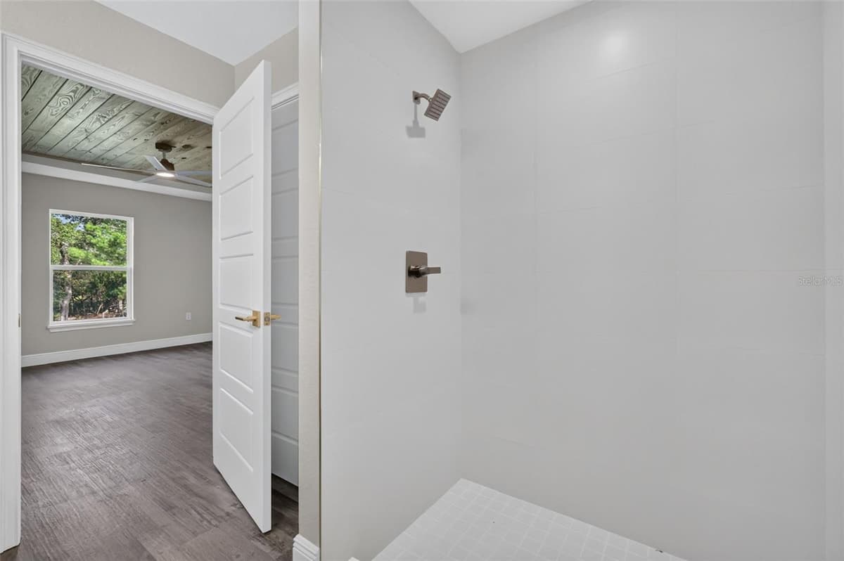 103 WALNUT DRIVE — photo 16 of 29