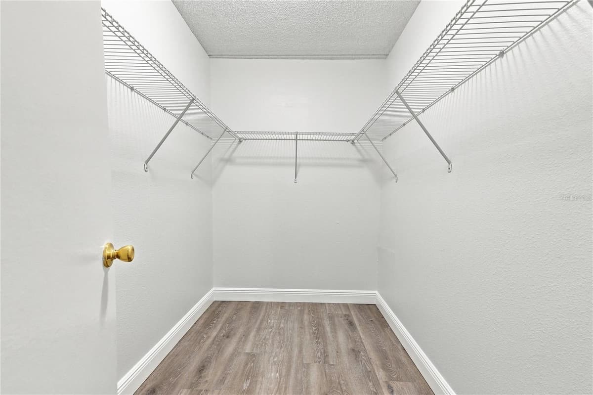 3807 OAK DRIVE — photo 19 of 25