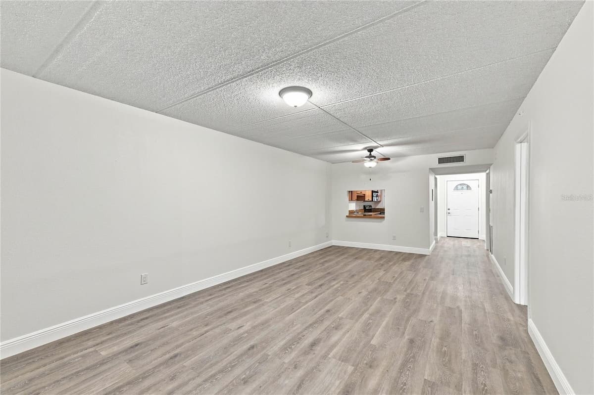 3807 OAK DRIVE — photo 8 of 25