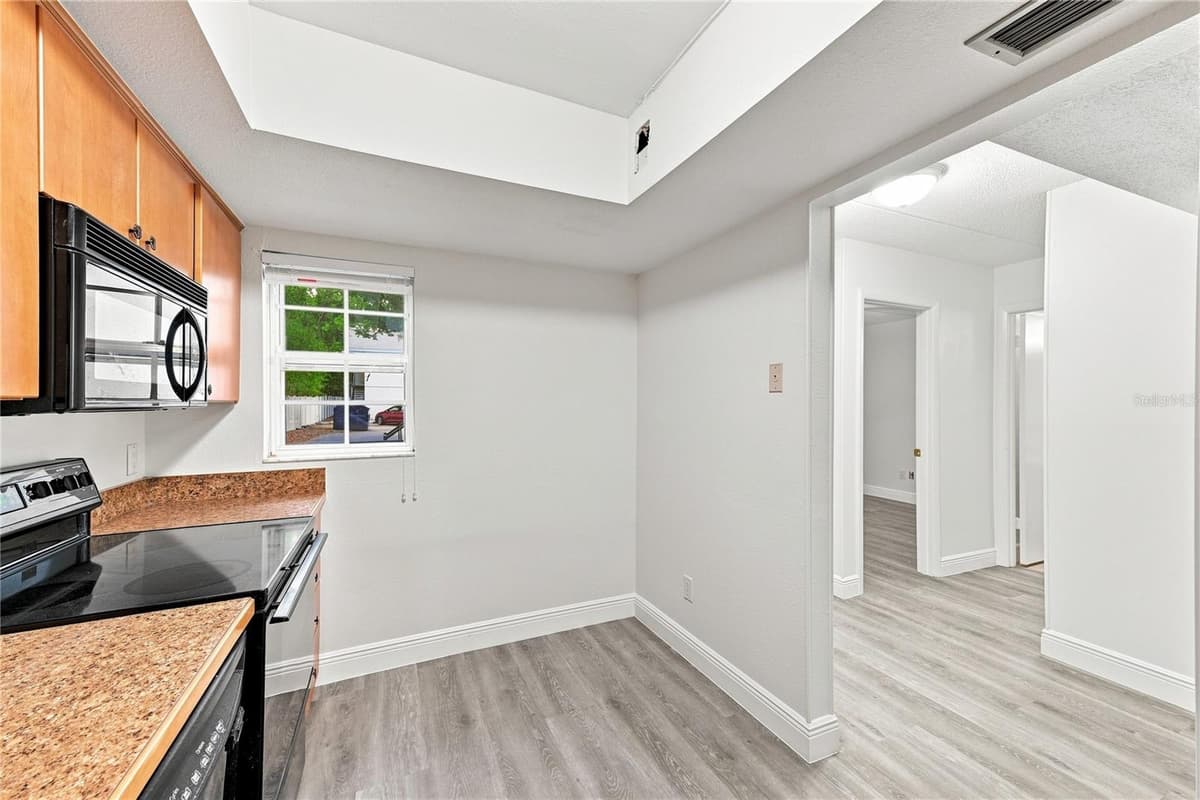 3807 OAK DRIVE — photo 14 of 25