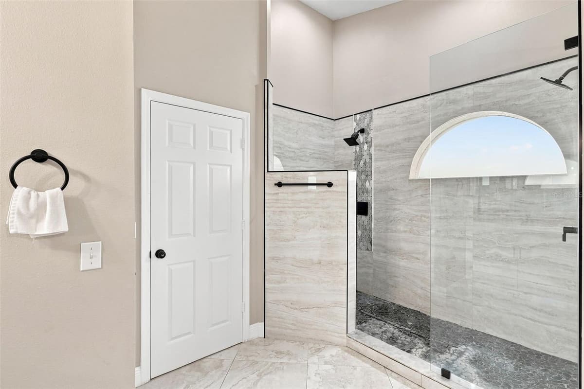 3716 GATLIN PLACE CIRCLE — photo 16 of 48