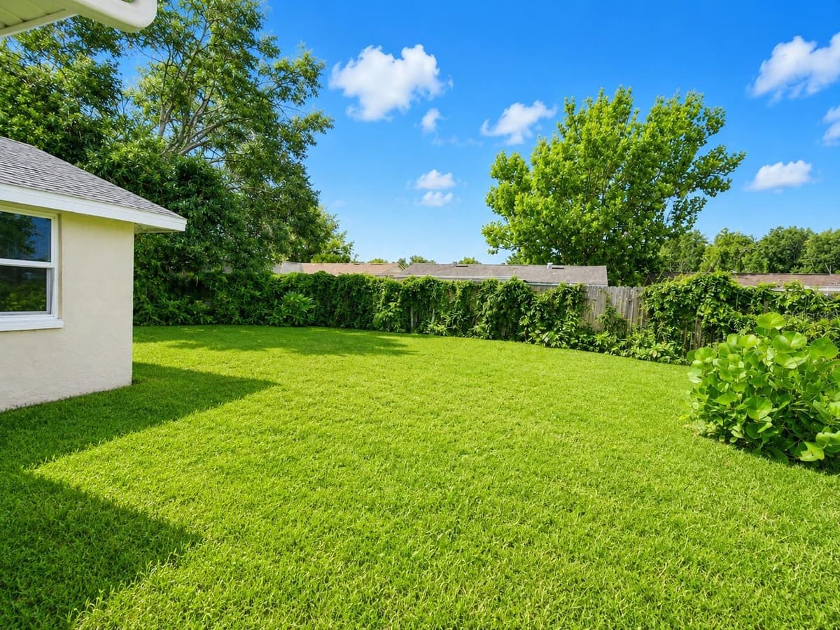 7146 CARMEL AVENUE — photo 35 of 38