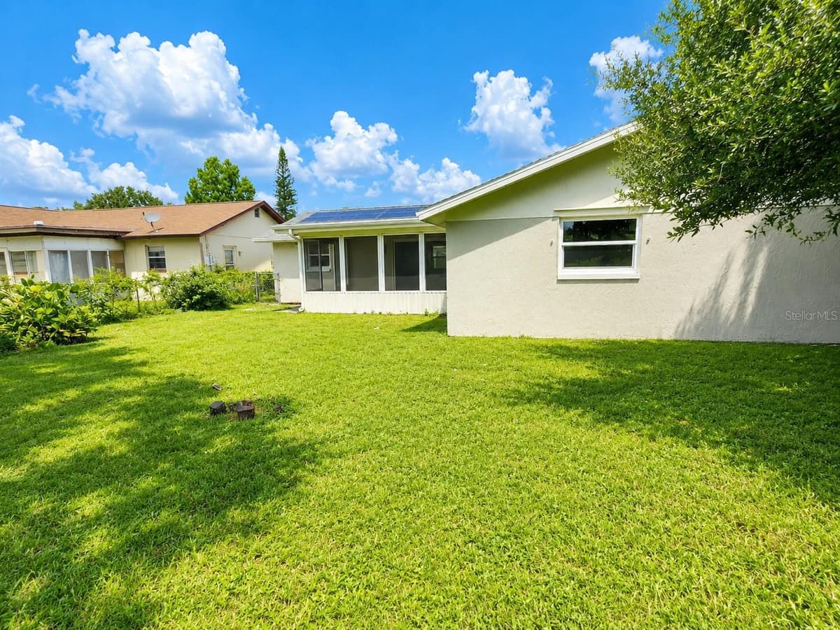 7146 CARMEL AVENUE — photo 36 of 38
