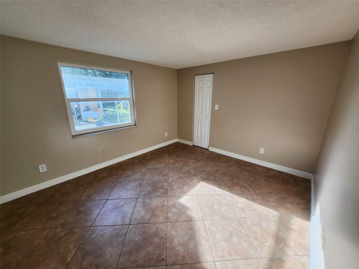 7146 CARMEL AVENUE — photo 27 of 38
