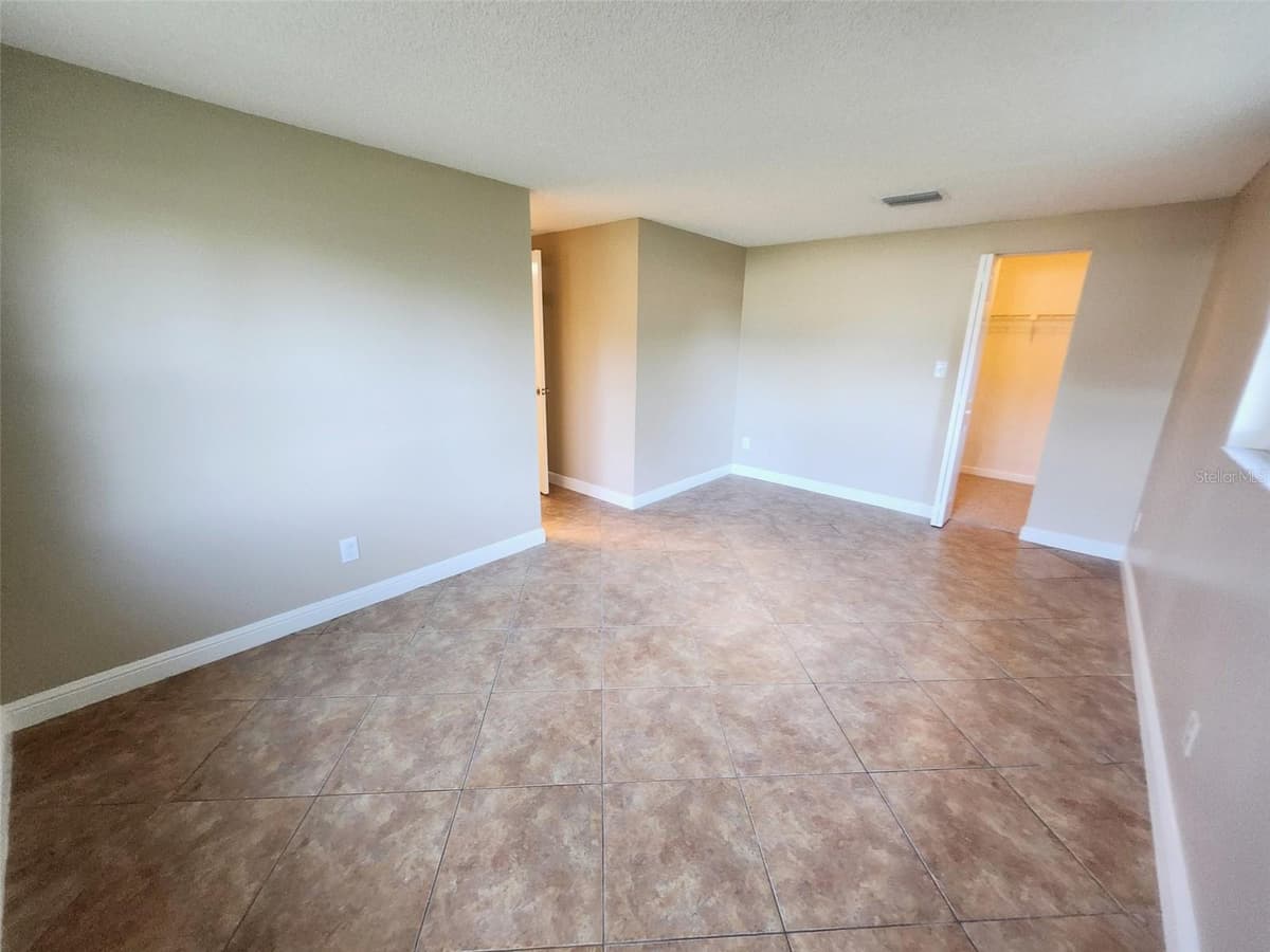 7146 CARMEL AVENUE — photo 22 of 38