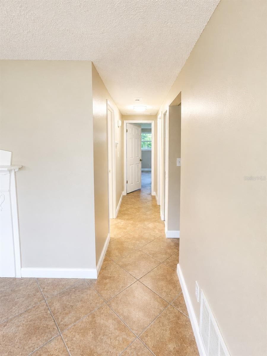 7146 CARMEL AVENUE — photo 18 of 38