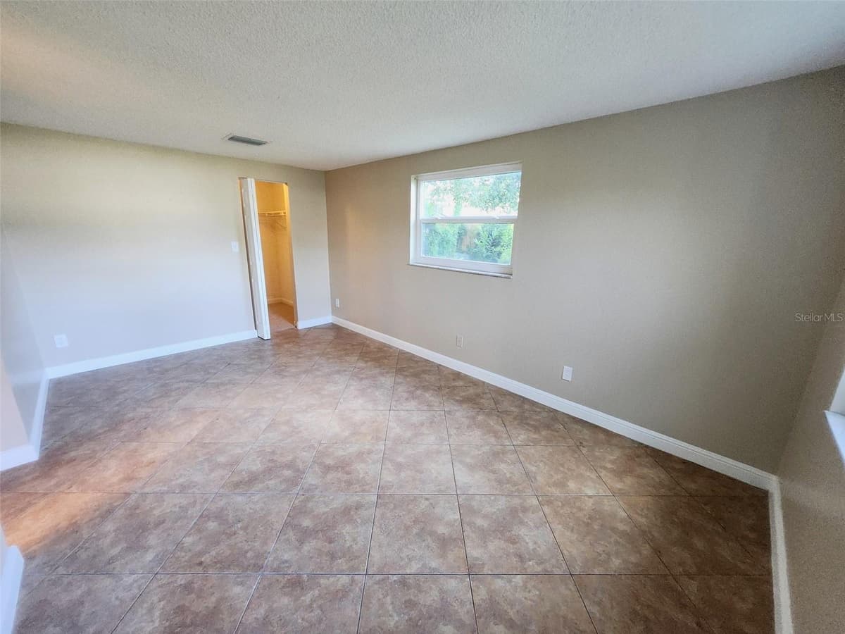 7146 CARMEL AVENUE — photo 21 of 38
