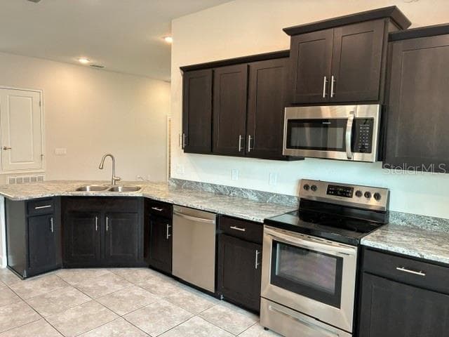 132 BERGAMOT LOOP — photo 11 of 24