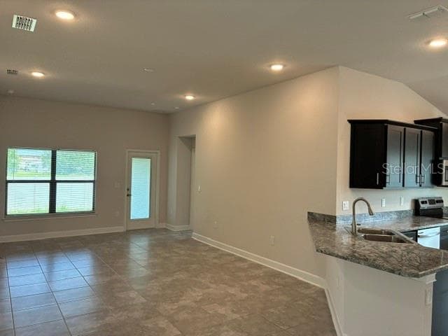 132 BERGAMOT LOOP — photo 6 of 24