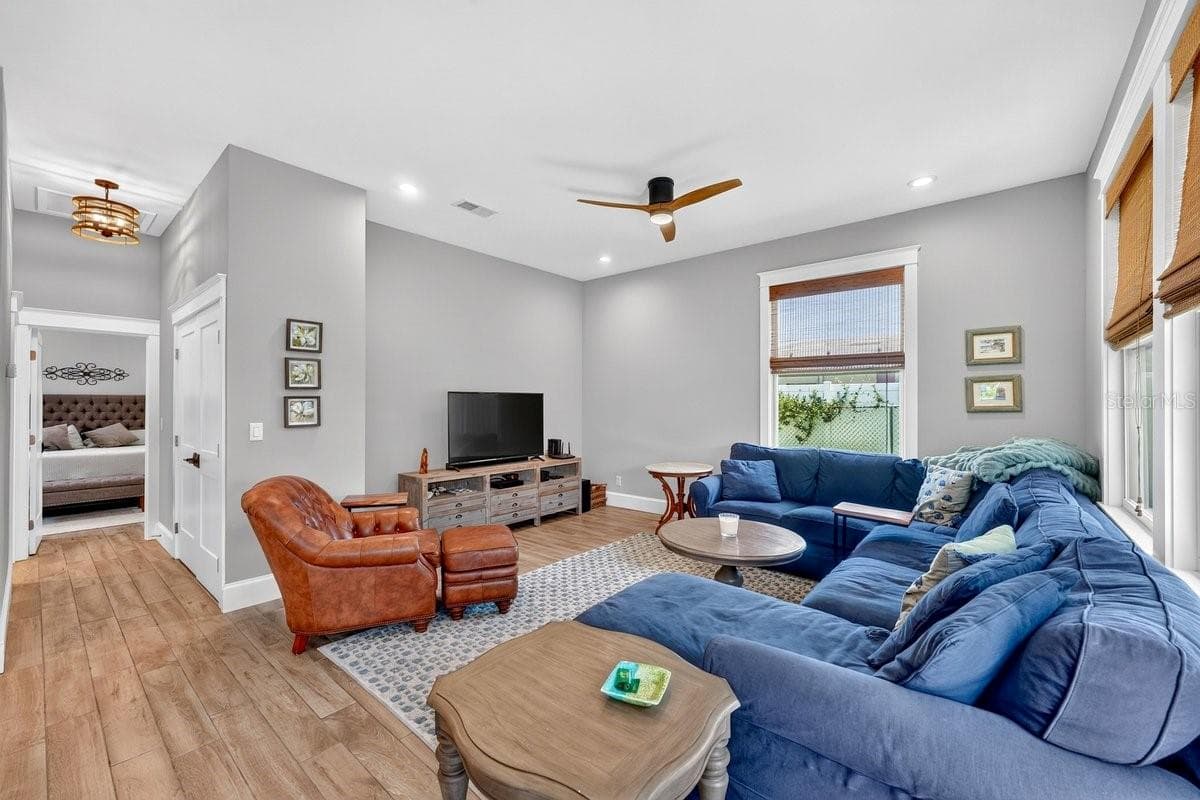 507 GOODWIN AVENUE — photo 10 of 56