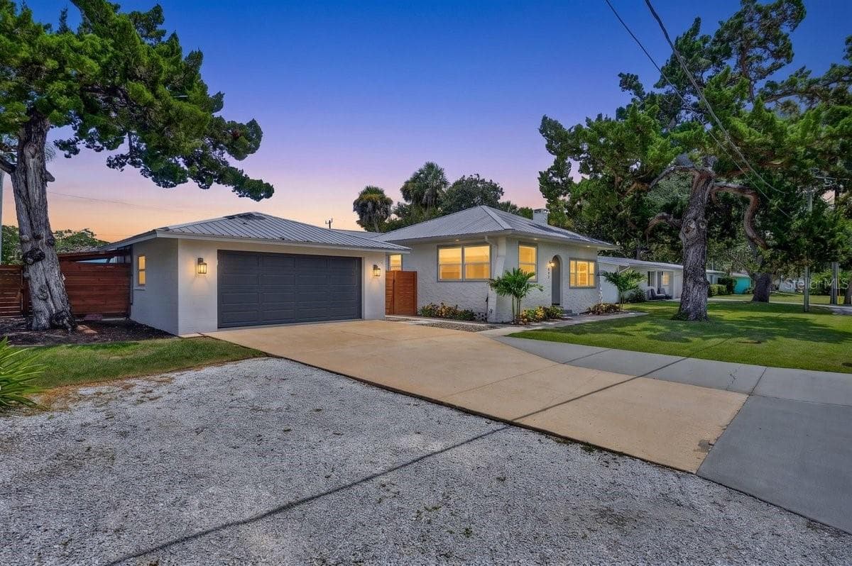 507 GOODWIN AVENUE — photo 4 of 56