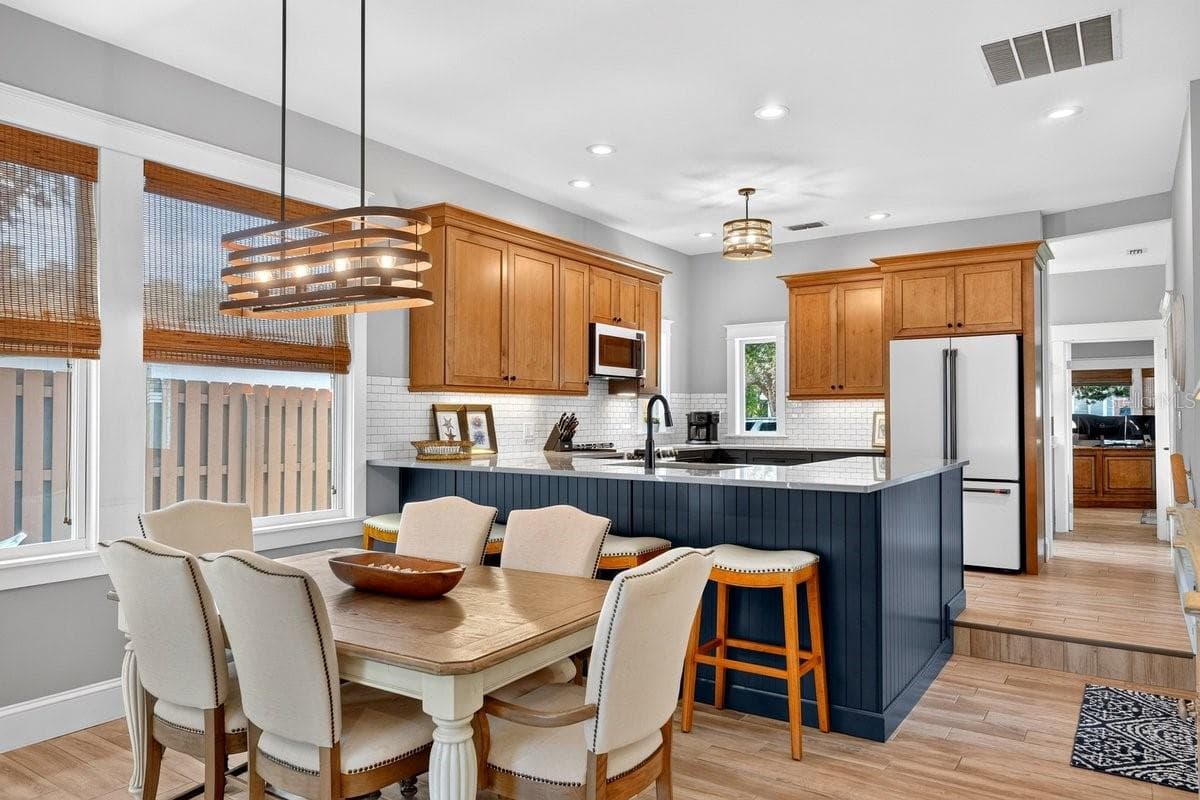 507 GOODWIN AVENUE — photo 12 of 56