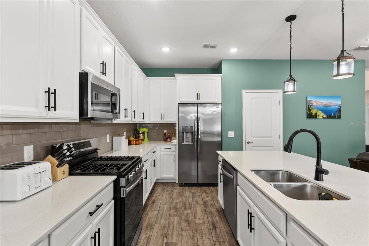 2527 NATOMA BOULEVARD — photo 12 of 52