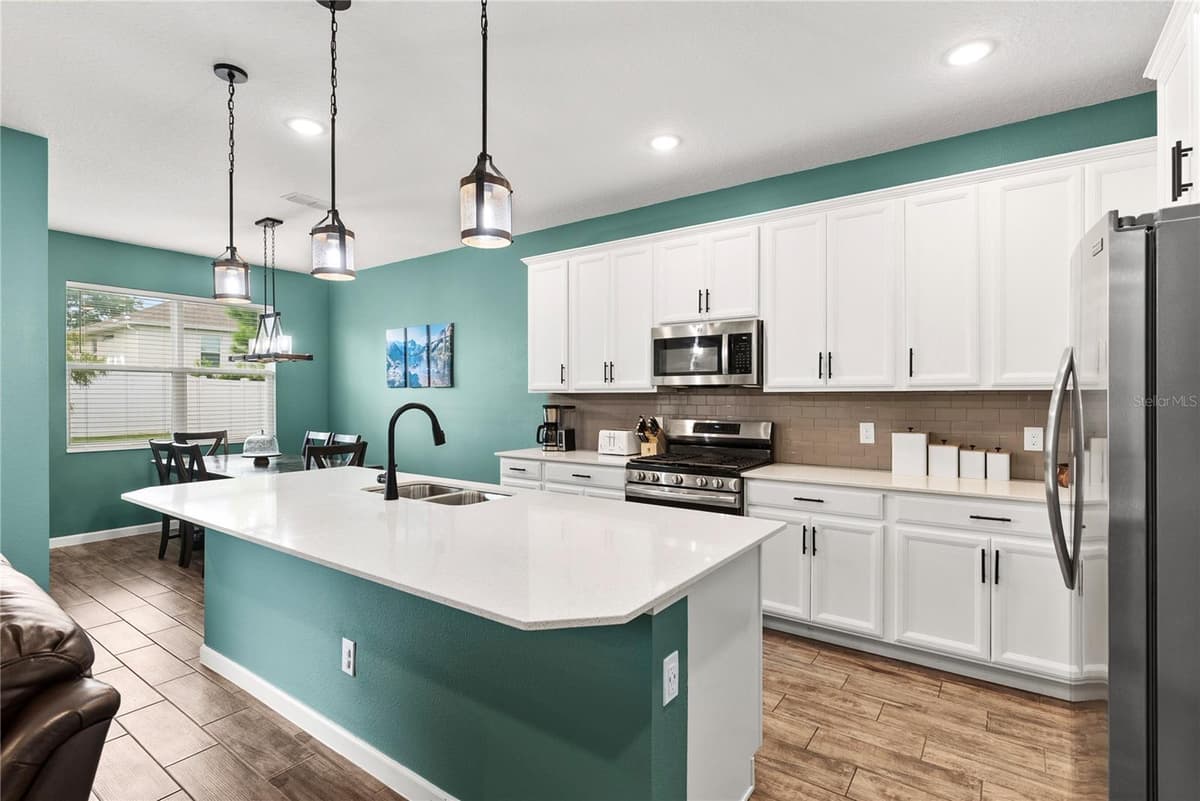 2527 NATOMA BOULEVARD — photo 11 of 52