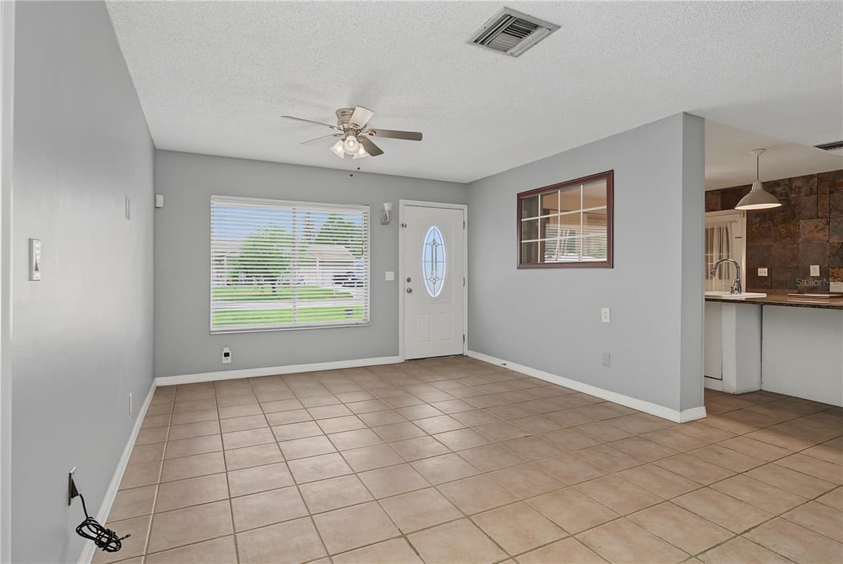 10145 BLUFF COURT — photo 8 of 45