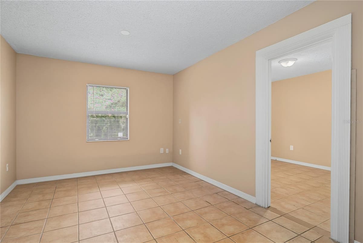 10145 BLUFF COURT — photo 13 of 45