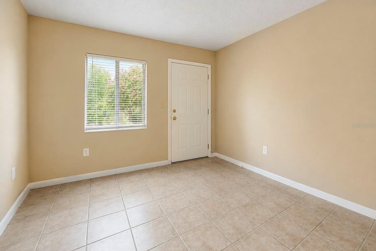 10145 BLUFF COURT — photo 30 of 45