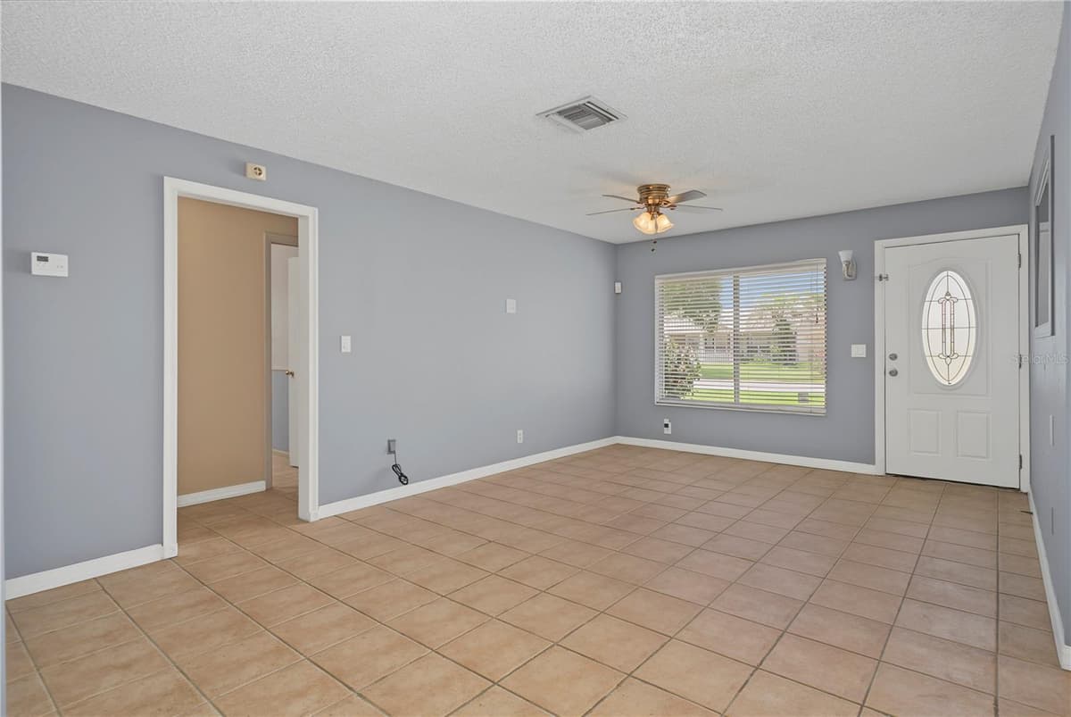 10145 BLUFF COURT — photo 10 of 45