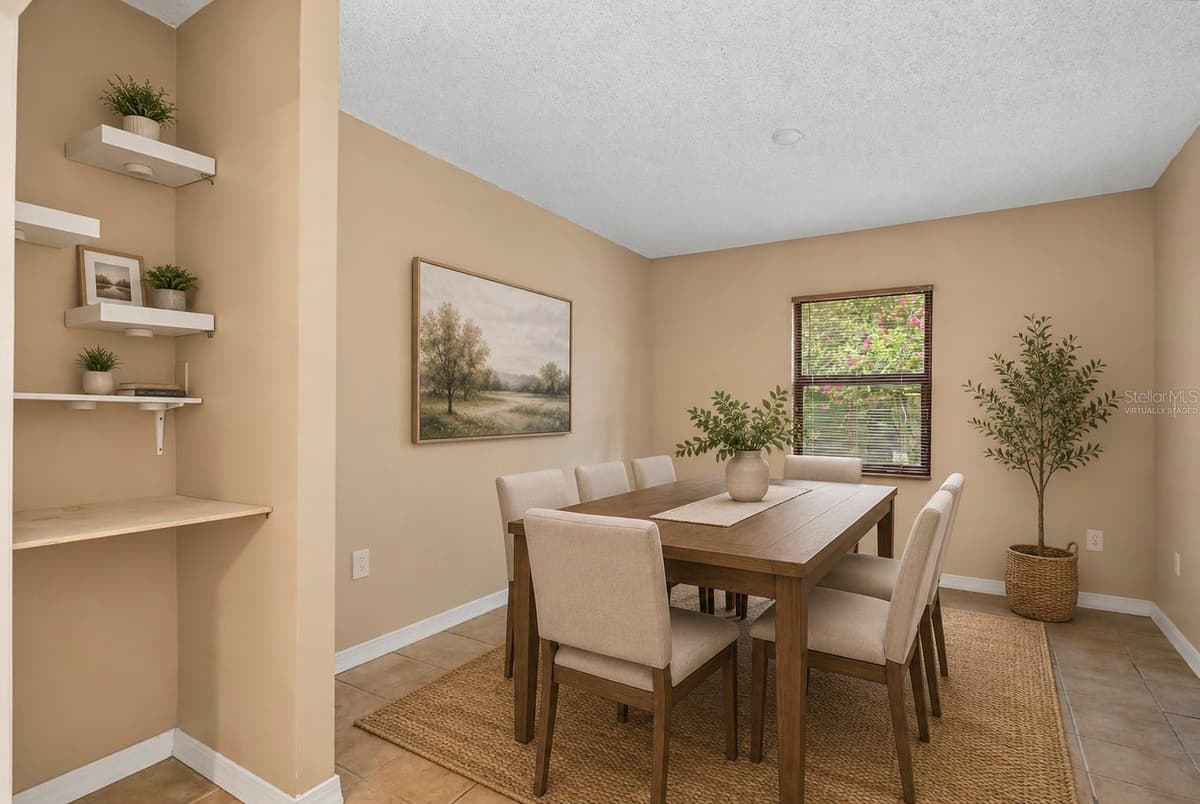 10145 BLUFF COURT — photo 11 of 45