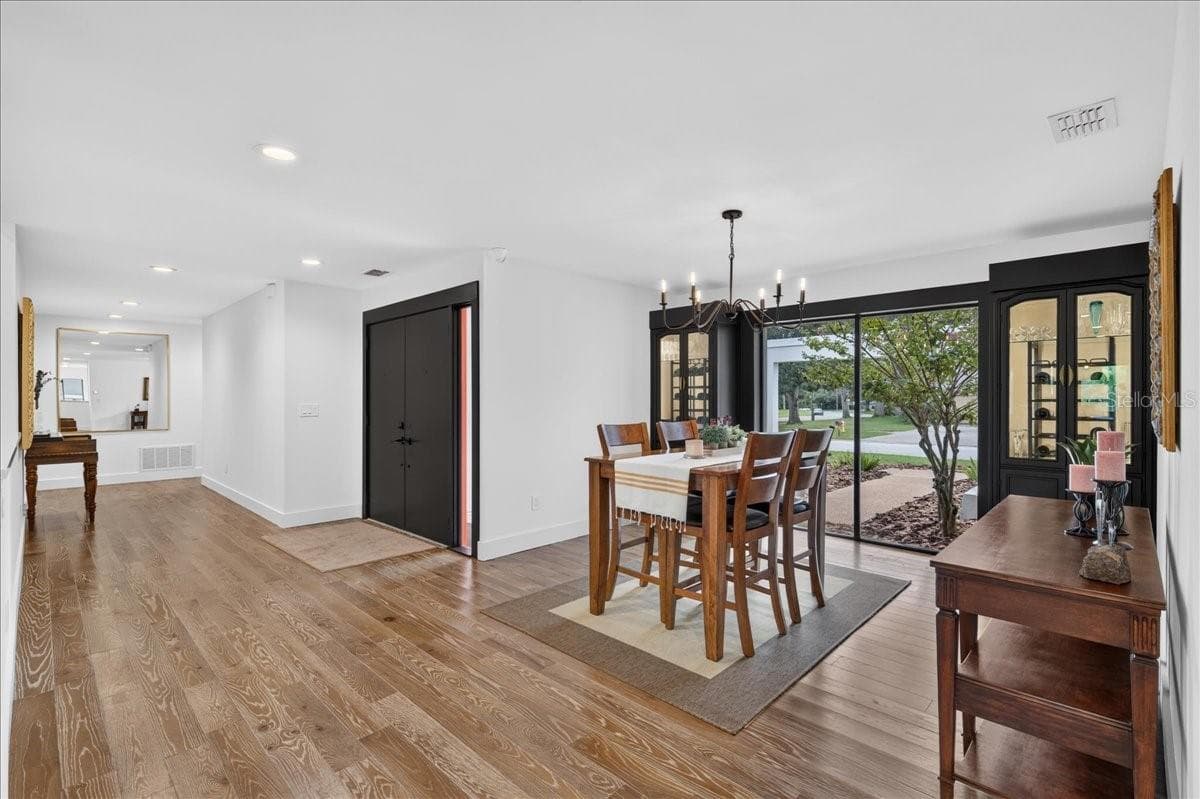 2862 SHADY OAK COURT — photo 5 of 62