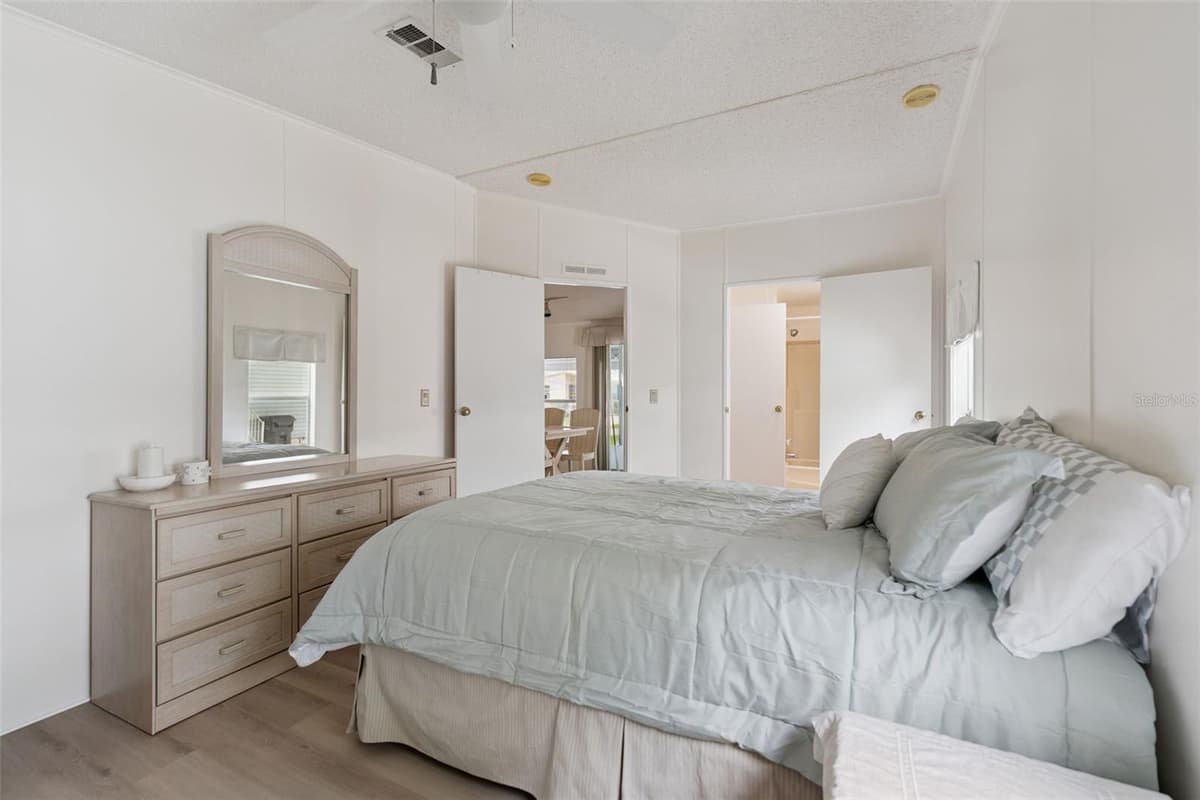 523 NESBITT PARK AVENUE — photo 15 of 21