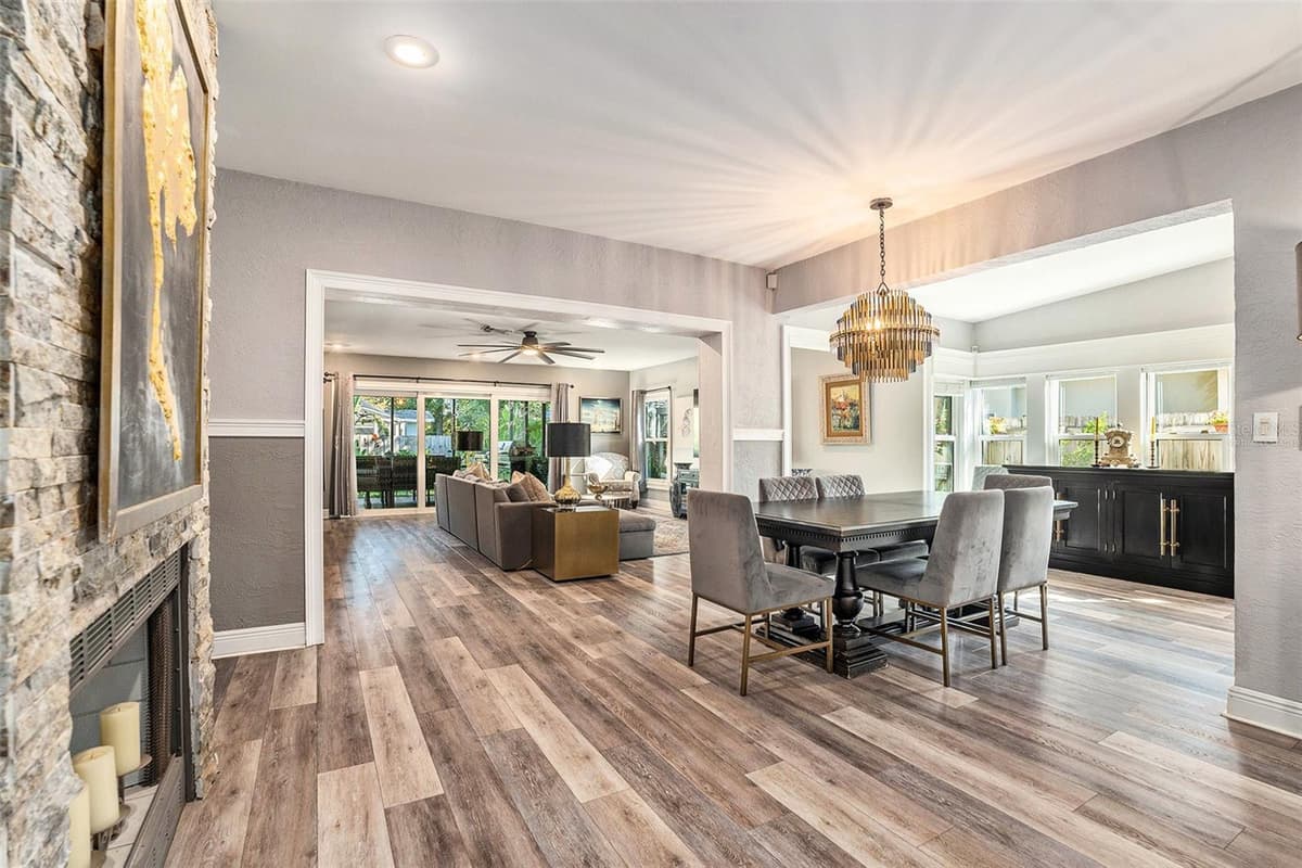 2134 SERPENTINE CIRCLE — photo 9 of 41