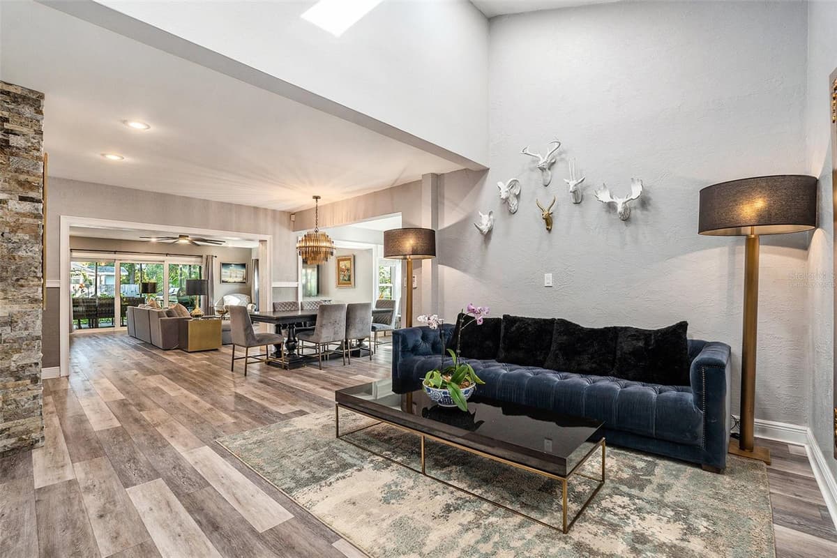 2134 SERPENTINE CIRCLE — photo 14 of 41
