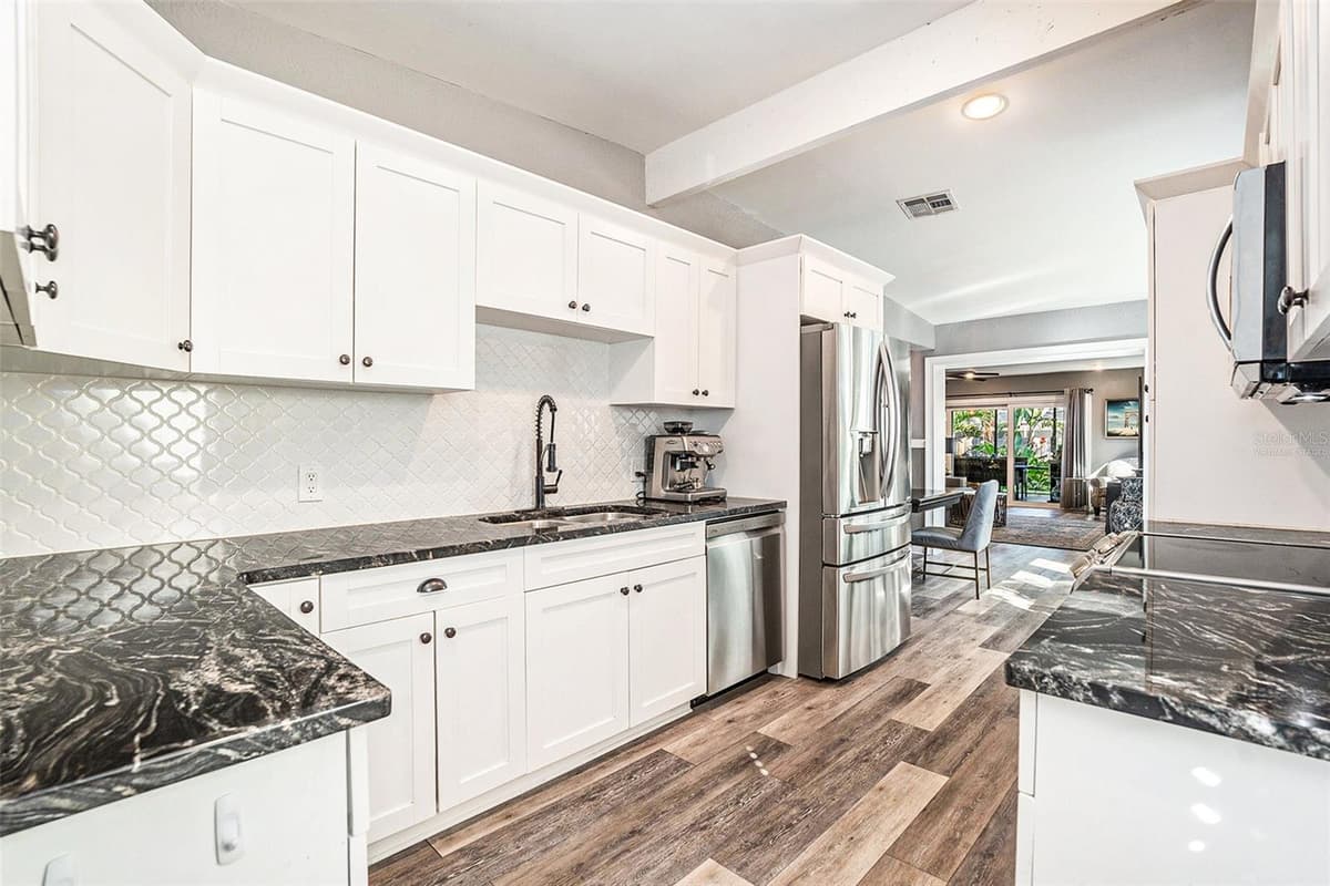 2134 SERPENTINE CIRCLE — photo 12 of 41
