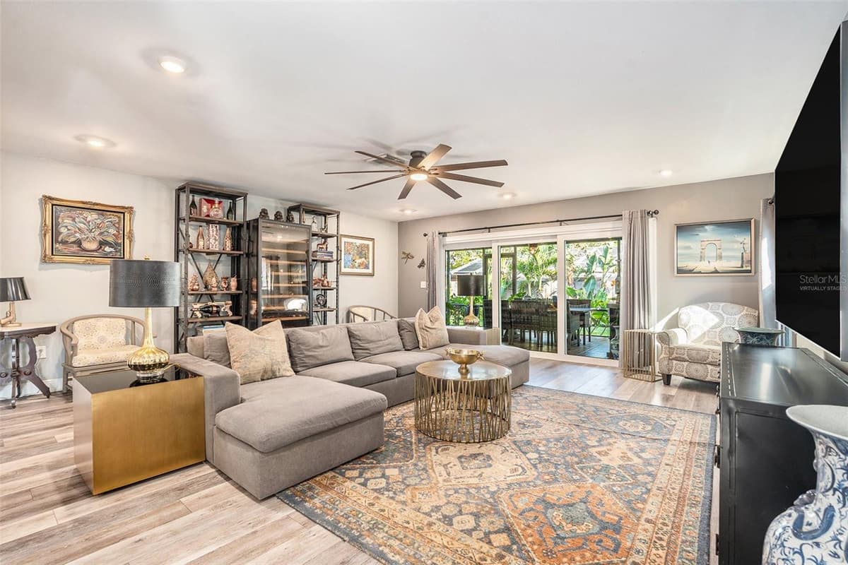 2134 SERPENTINE CIRCLE — photo 6 of 41