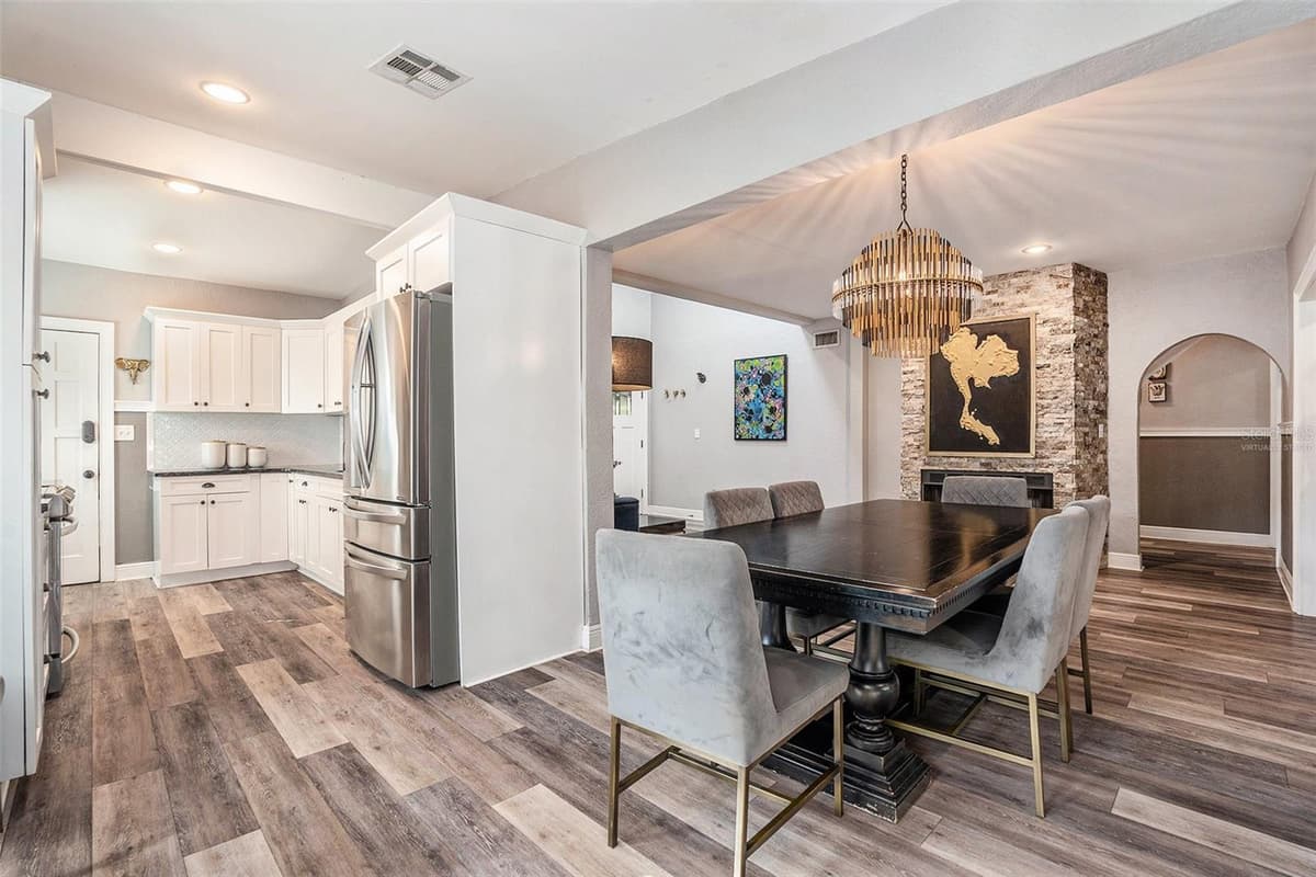 2134 SERPENTINE CIRCLE — photo 11 of 41