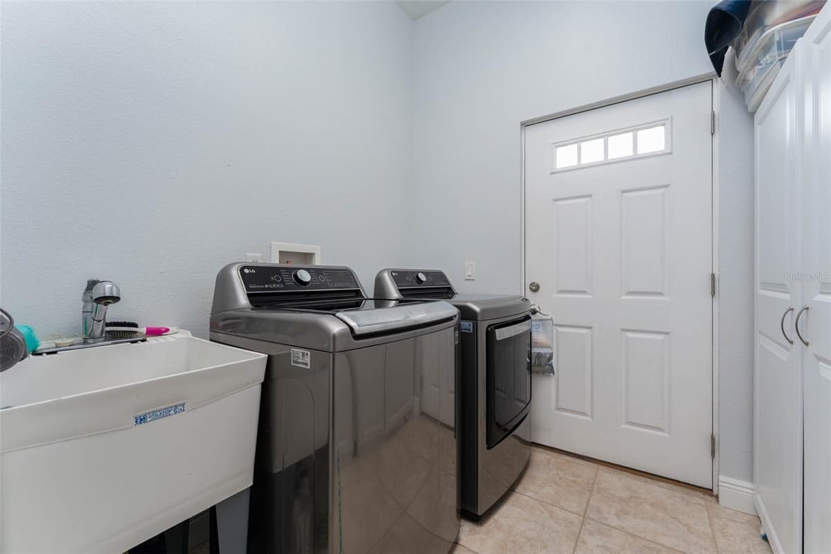 1318 LITTLE ALAFIA DRIVE — photo 35 of 49