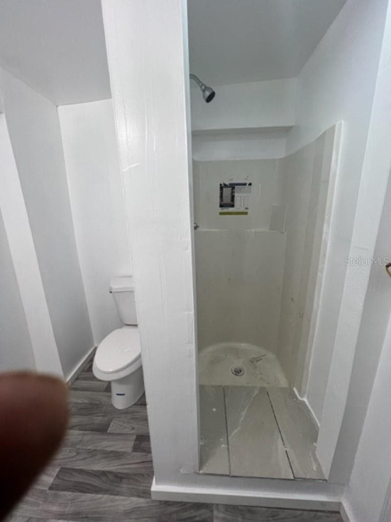 1031 FLORENCE AVENUE — photo 6 of 11