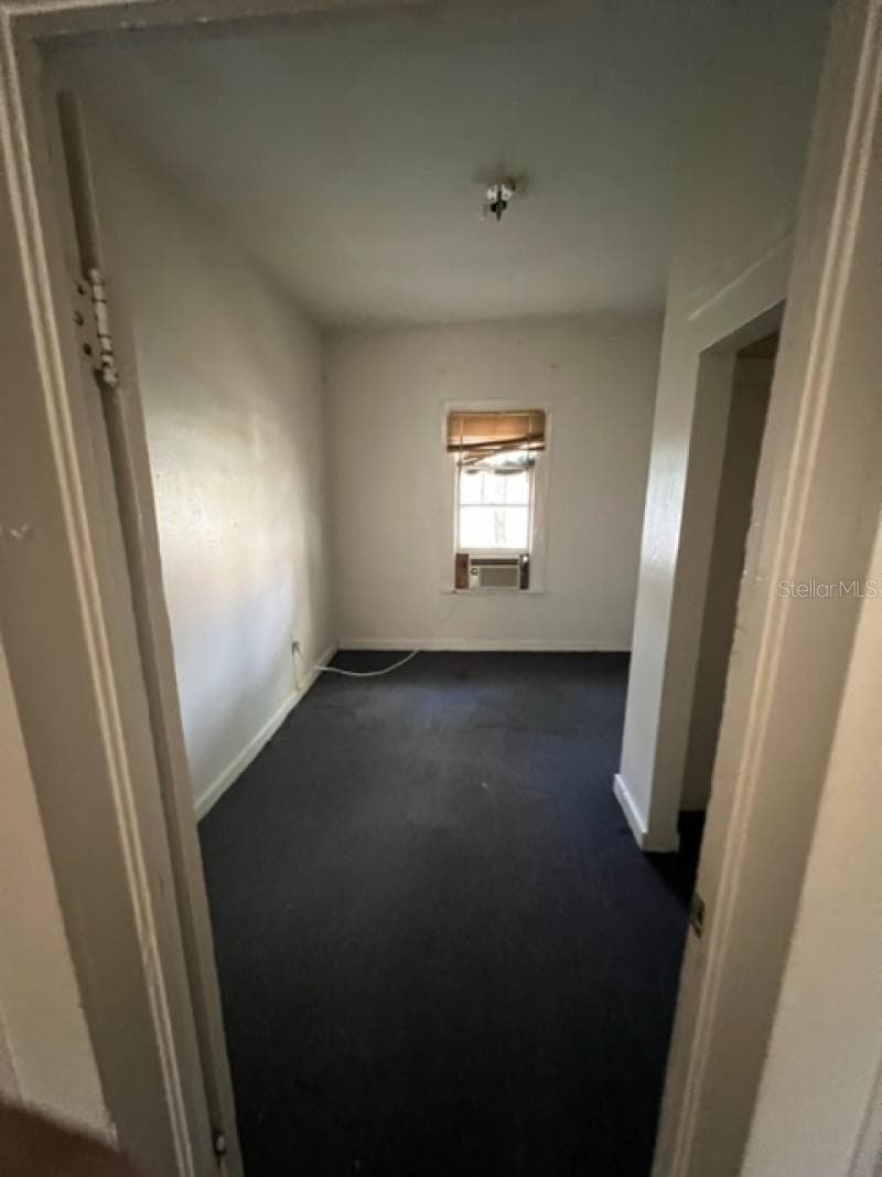1031 FLORENCE AVENUE — photo 10 of 11