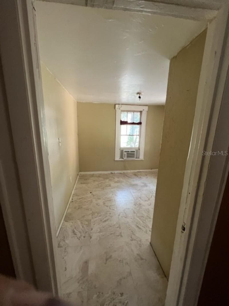 1031 FLORENCE AVENUE — photo 9 of 11
