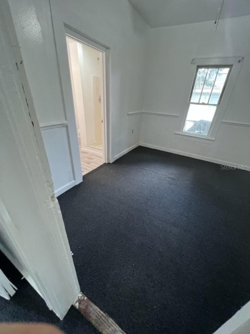 1031 FLORENCE AVENUE — photo 5 of 11