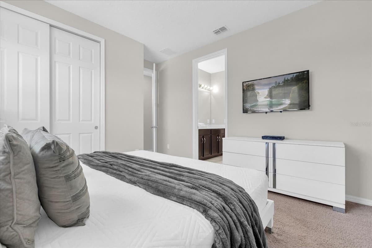 9012 EGRET MILLS TERRACE — photo 21 of 48
