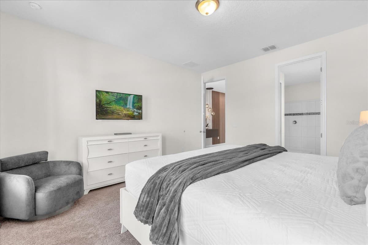 9012 EGRET MILLS TERRACE — photo 16 of 48