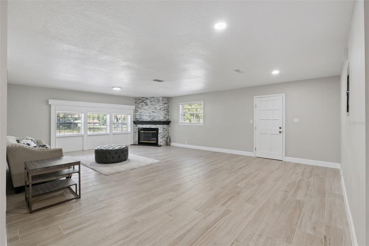 1033 CRYSTAL BOWL CIRCLE — photo 4 of 40
